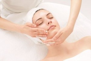 Ansigtsbehandling inibeauty